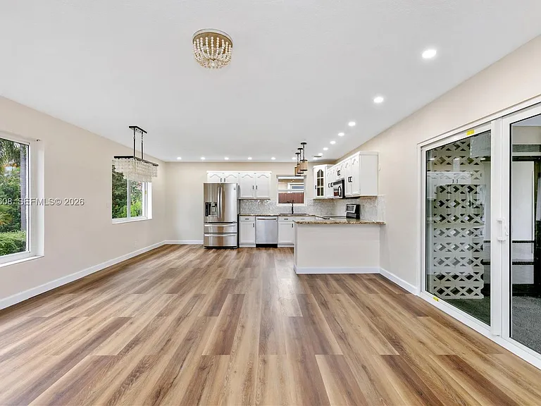 1507 Harding St — Photo 26