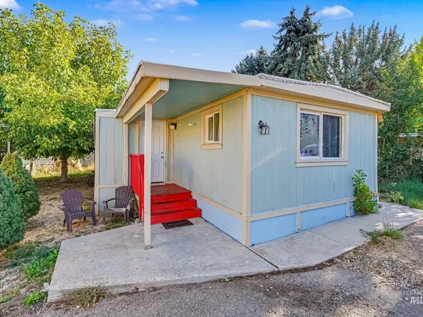 8674 W Irving Ln, Boise, ID 83704