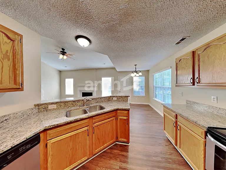 7117 Daerwood Pl — Photo 4