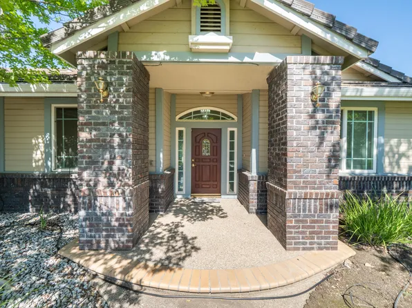 3438 Showboat Ct, Redding, CA 96003