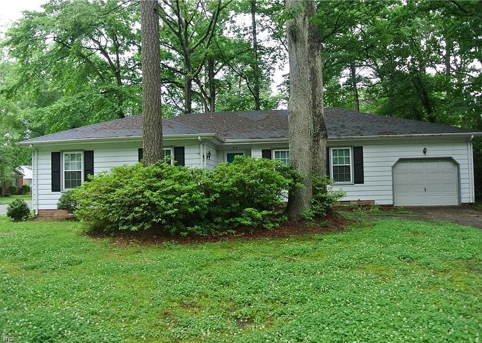 1st image of 715 Plymouth Cir