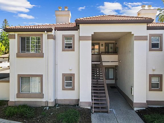 2nd image of 8020 Walerga Rd Unit 1090