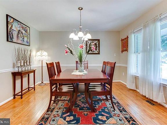 5th image of 4059 Carbury Ct