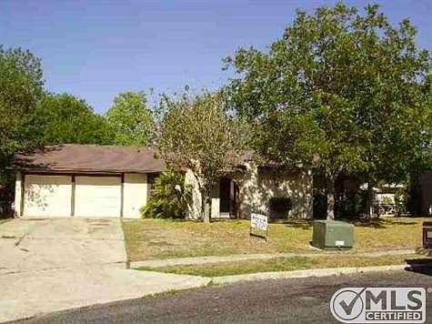 2nd image of 5808 Eagle Lake Dr