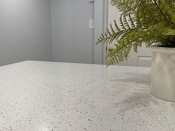 New Quartz countertops