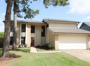 10819 Sagerock Dr, Houston, TX 77089