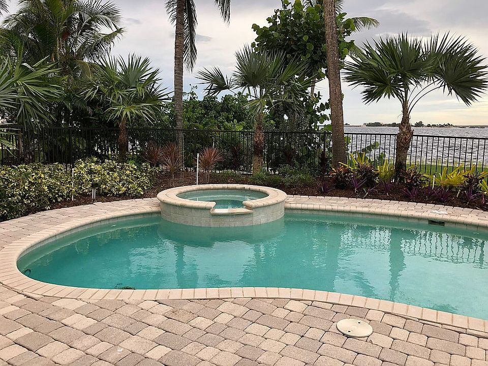 1st image of 1008 Bayview Dr