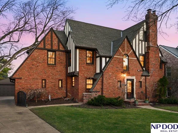 673 N 57th St, Omaha, NE 68132