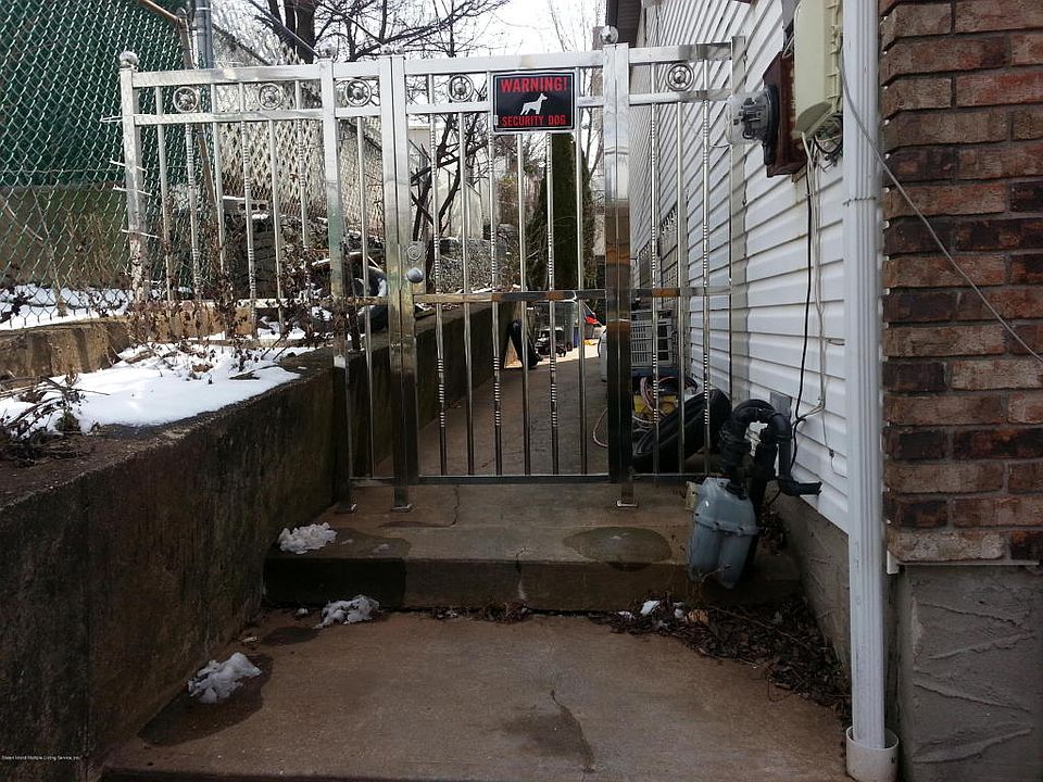 2nd image of 430 Clifton Ave