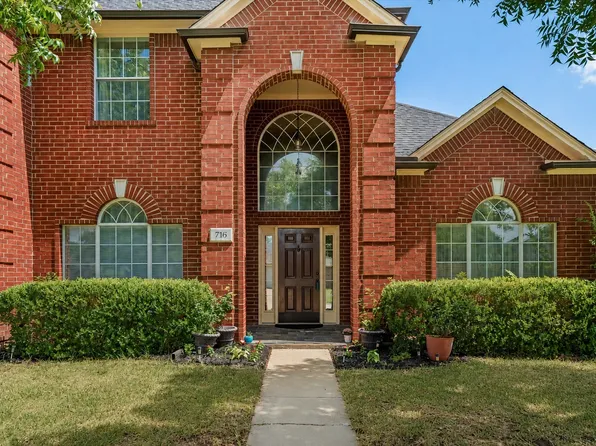 716 Coal Creek Dr, Mansfield, TX 76063