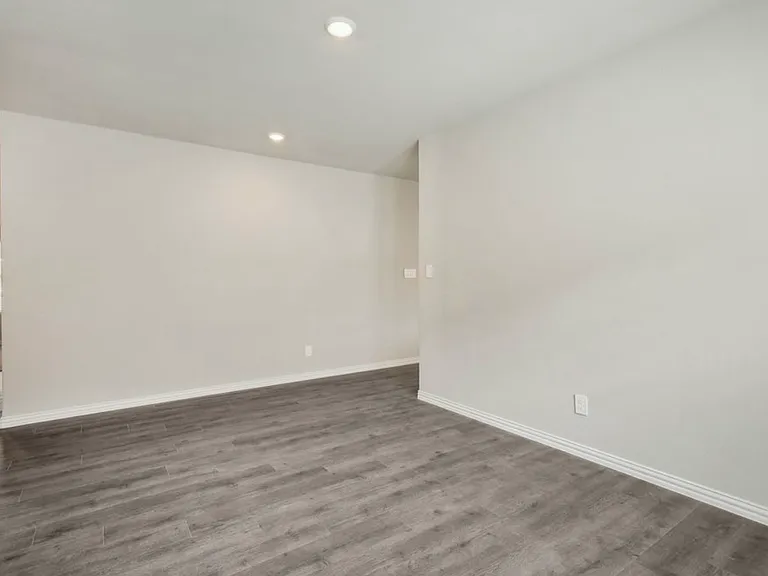 612 Huntley Dr — Photo 29