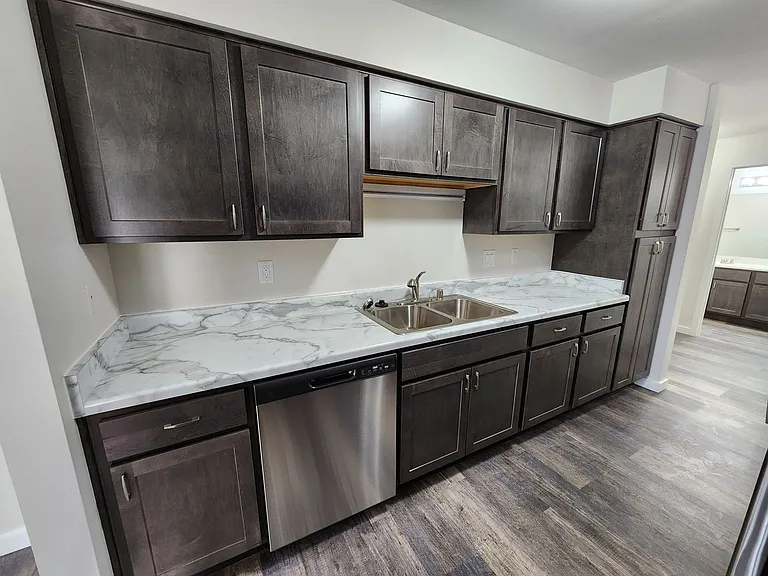 Orchard Village Apartments — Photo 115
