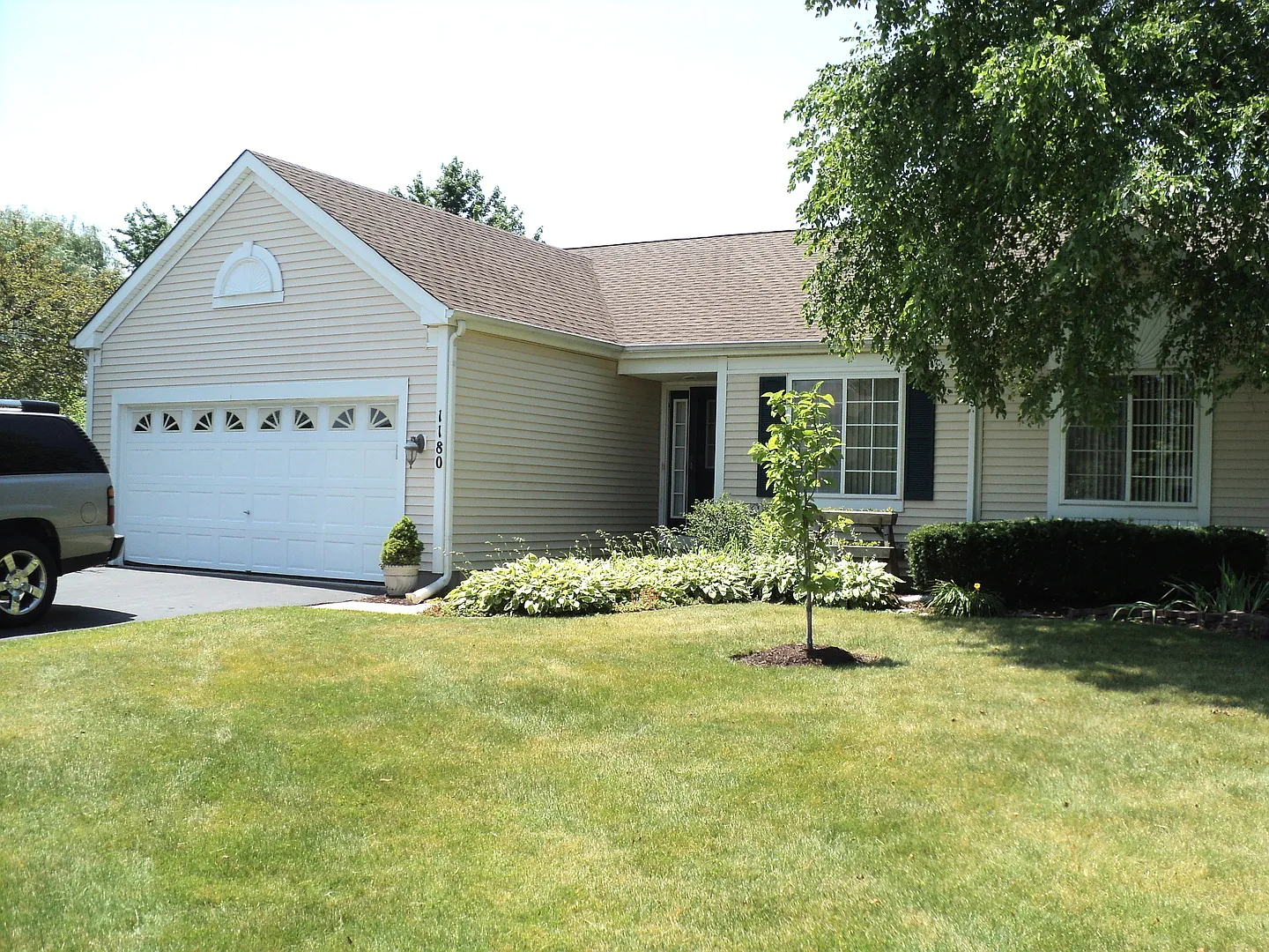 1180 Stonegate Rd photo 1