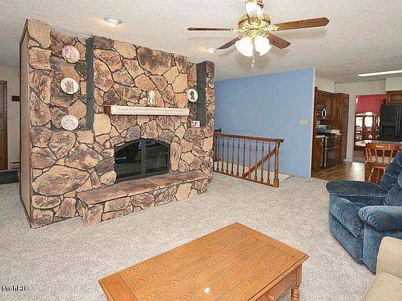 3rd image of 10280 E Mn Ave