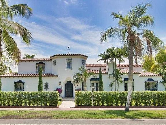 3rd image of 756 Alhambra Cir