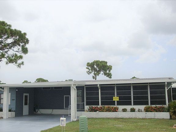 East view Lanai entrance