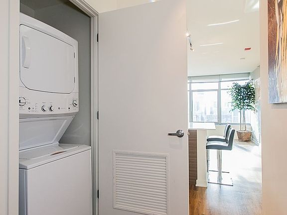 2017_12_05_347_W_Chestnut_Unit_2712_ENHANCED_05