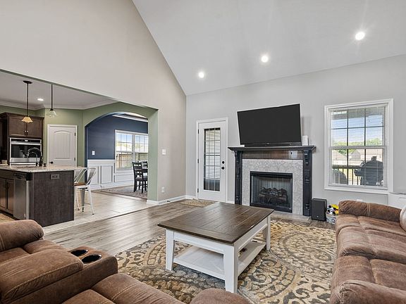 5th image of 1520 Kestrel Dr