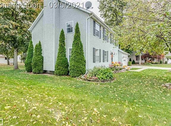 3rd image of 497 Congress St
