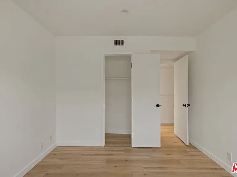 2020 Delaware Ave #7 — Photo 21