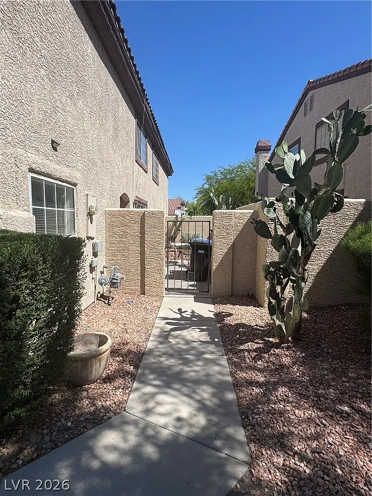 Building Photo - 2604 Autumn Blaze Ave