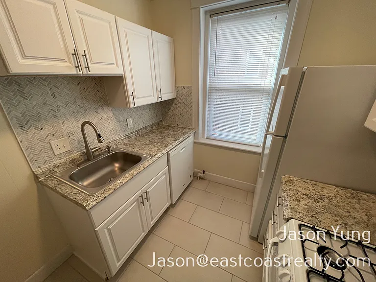 93 Kilmarnock St #14 — Photo 6