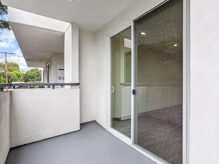 Spacious Patio