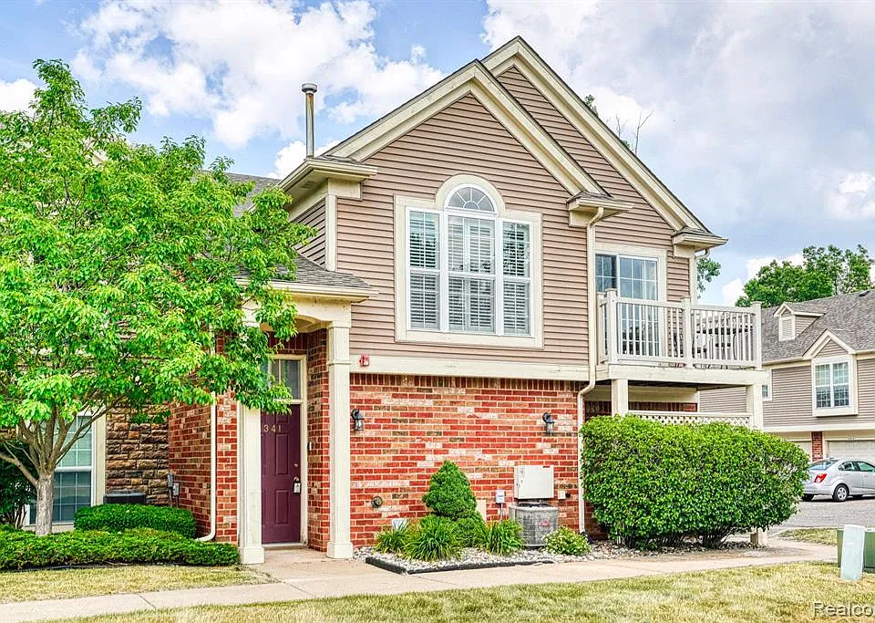 4341 Deeside Dr