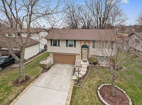 2nd image of 2221 Daniel Lewis Dr
