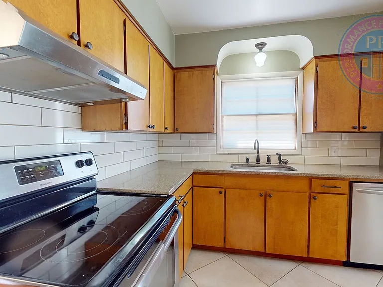 4793 N Willamette Blvd — Photo 9