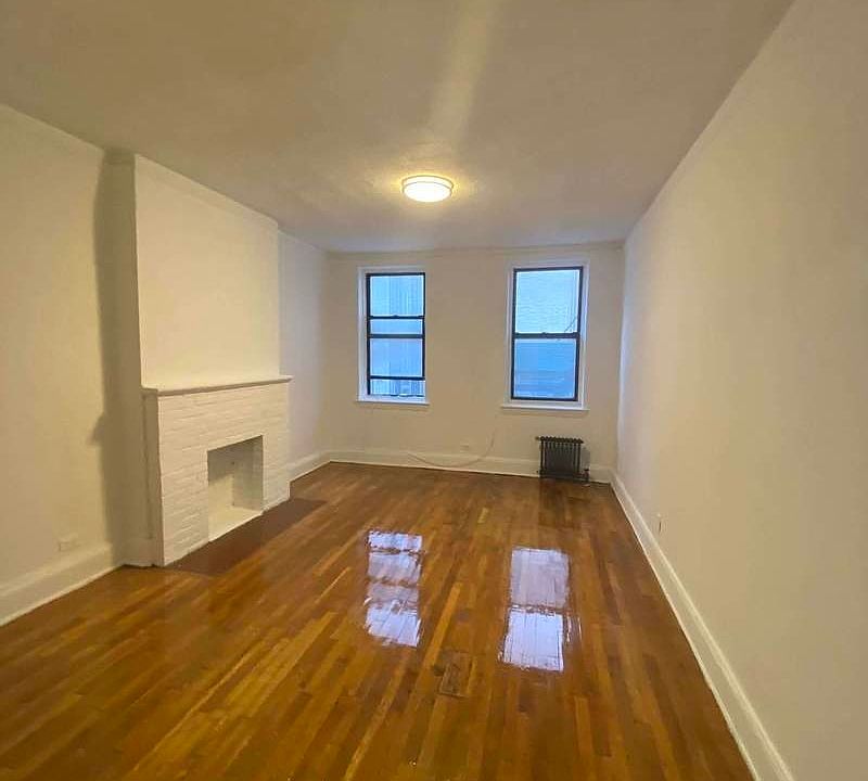 1st image of 215 W 18th St APT 2E