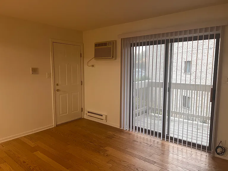 440 E Osage Ln #2A — Photo 3