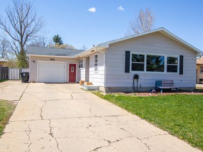 951 2nd Ave W, Dickinson, ND, 58601