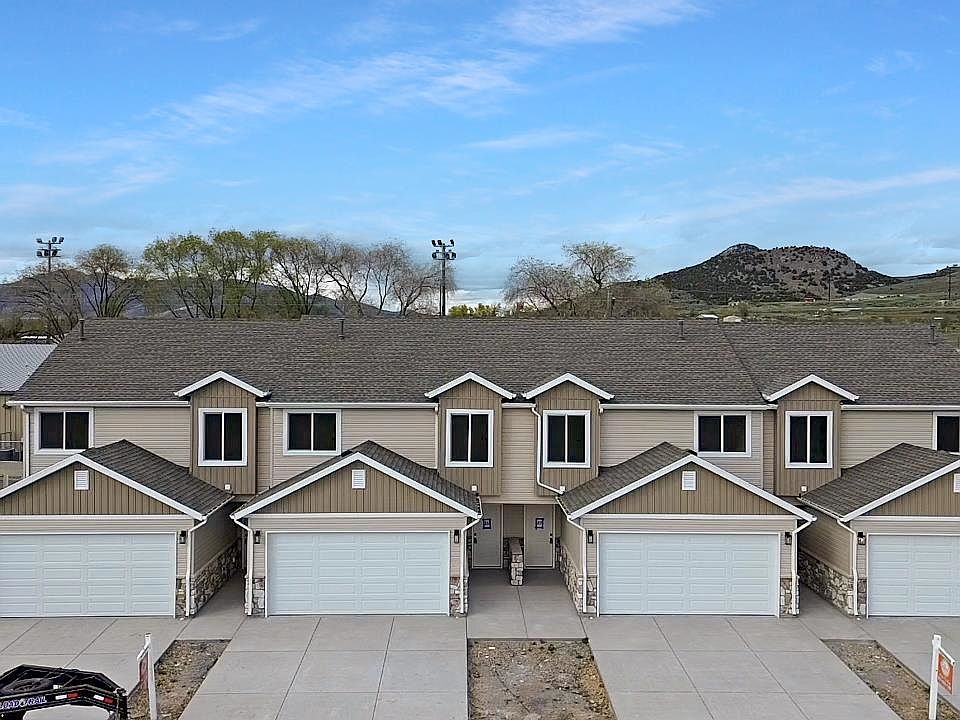 1st image of 70 Cedar Ln