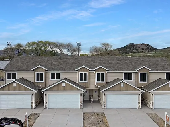70 Cedar Ln, Malad City, ID 83252
