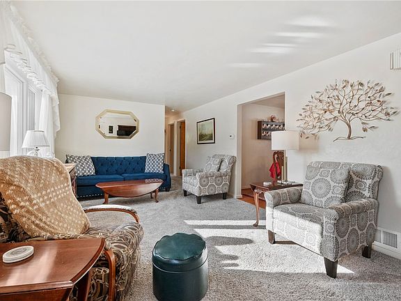 4th image of 112 Sunrise Dr