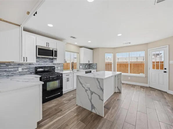 3522 Pecan Mill Dr, Sugar Land, TX 77498