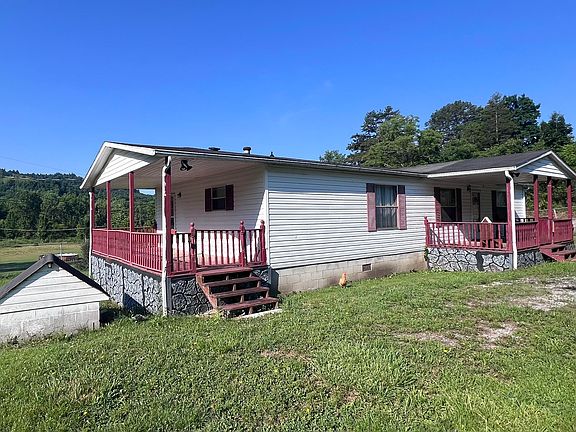 2nd image of 122 Blue Hollow Rd