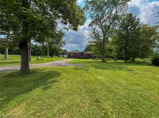 357 S Salem Warren Rd, North Jackson, OH 44451