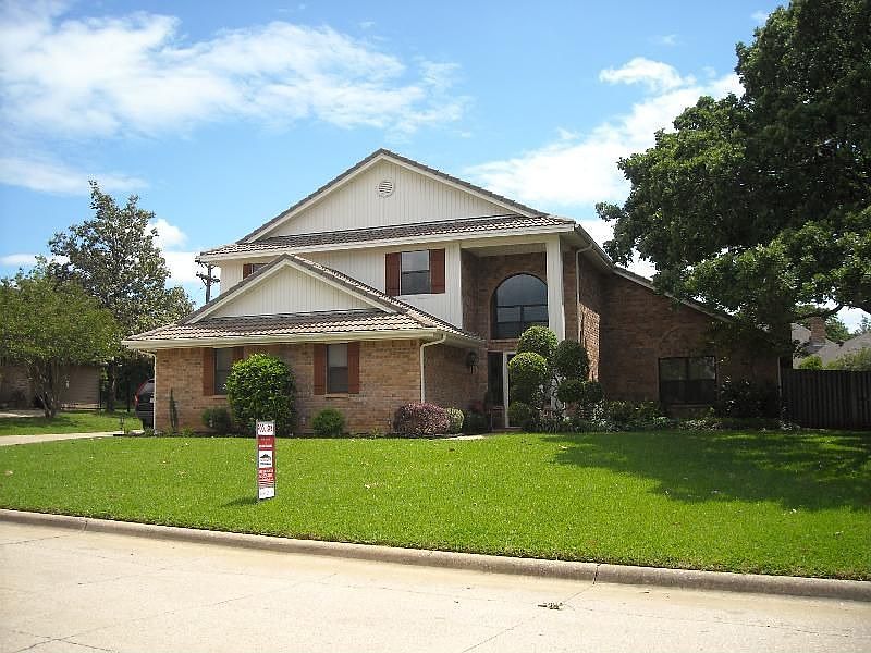 1st image of 3 Creekmere Dr