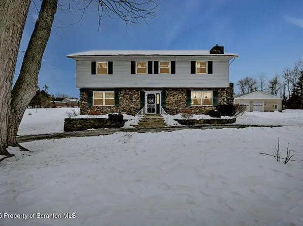 9109 Valley View Dr, Clarks Summit, PA 18411