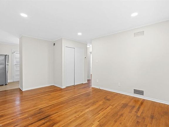 5th image of 1831 Mimosa Dr