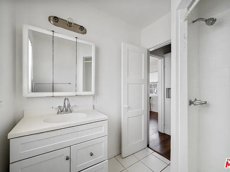 1238 S Beverly Glen Blvd #15 — Photo 10