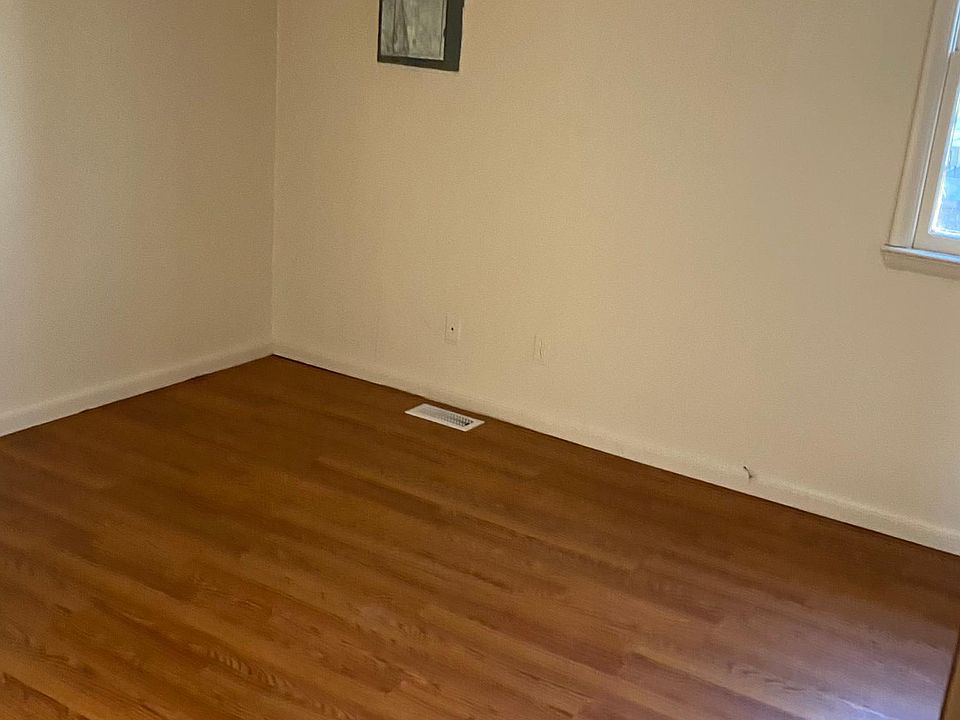 2nd image of 1222 Obyrne St