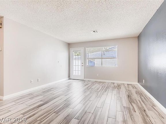 4th image of 2116 Bavington Dr Unit A