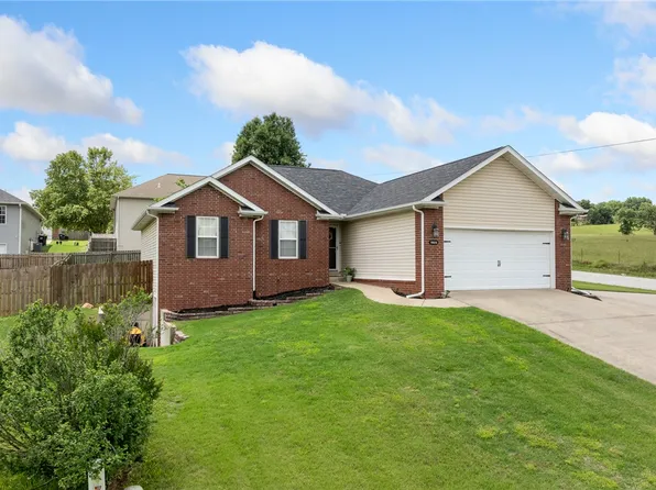 1924 Wellington Rd, Harrison, AR 72601