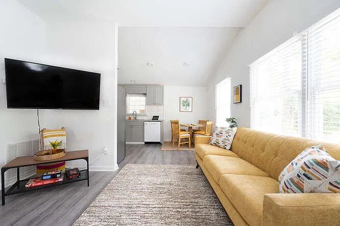 2351 Jackson Dr — Photo 3