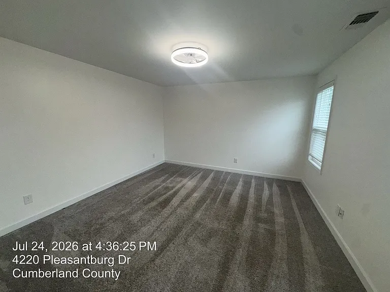 4220 Pleasantburg Dr — Photo 28