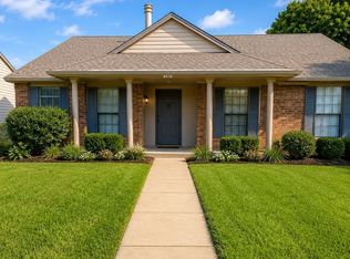 8510 Kensington Dr, Rowlett, TX 75088