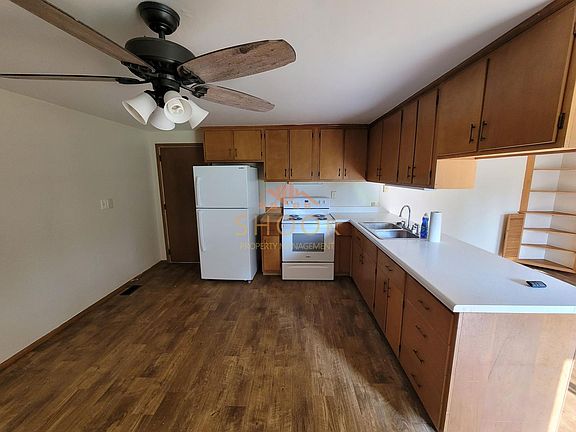 5th image of 3776 Amherst Dr